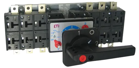 * LA5/D 2500A 3p COH